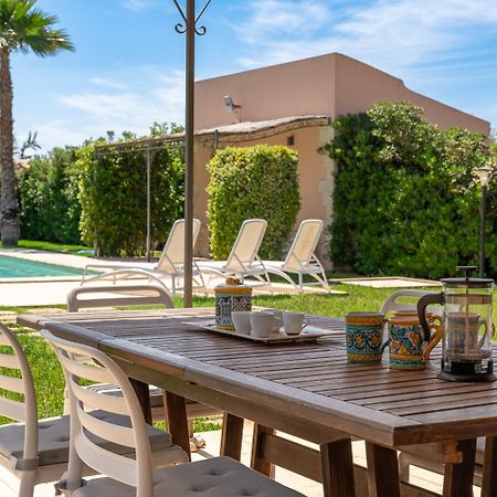 Villa Bouganville Con Piscina By Wonderful Italy Siraküza Dış mekan fotoğraf