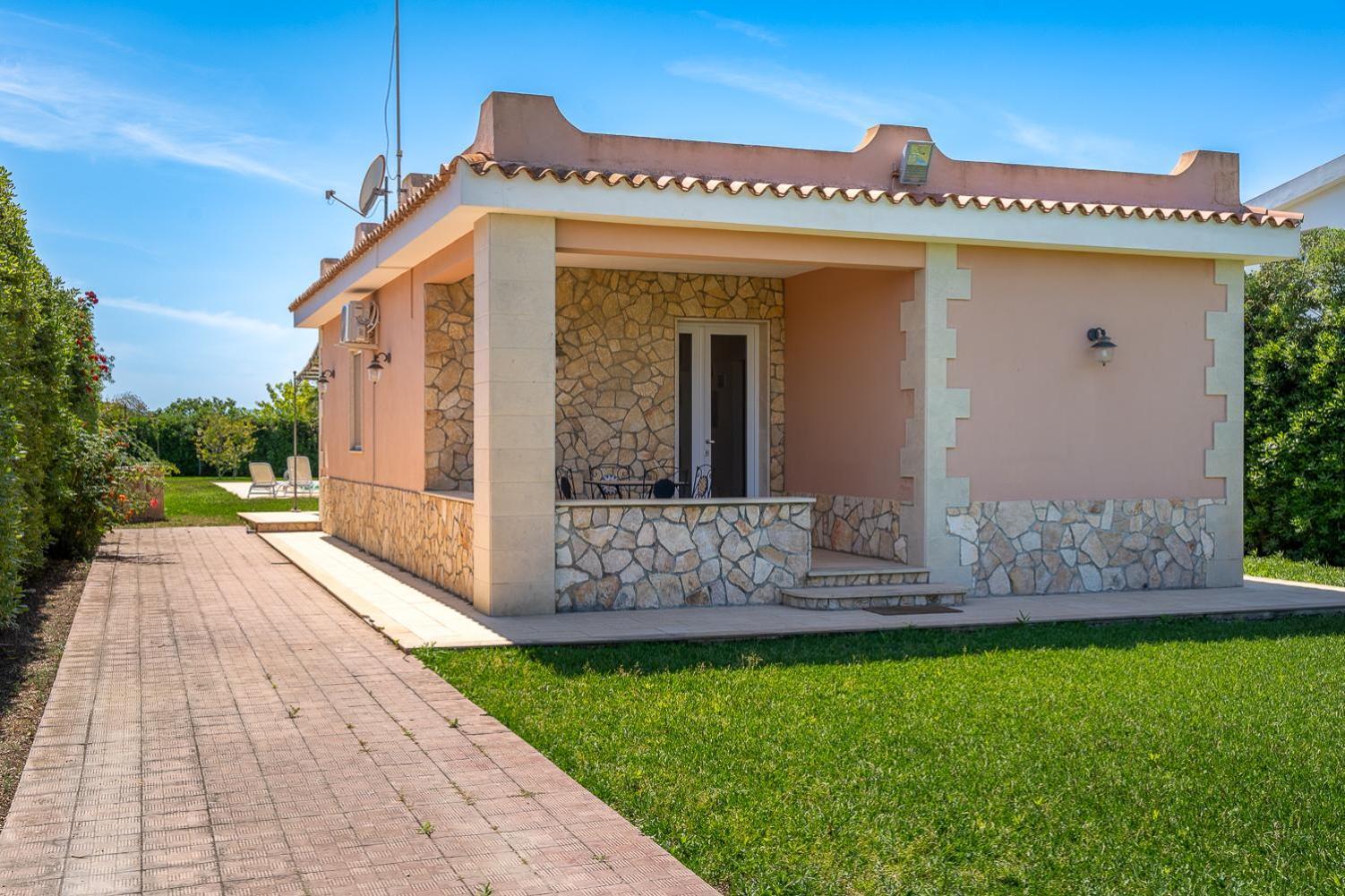Villa Bouganville Con Piscina By Wonderful Italy Siraküza Dış mekan fotoğraf
